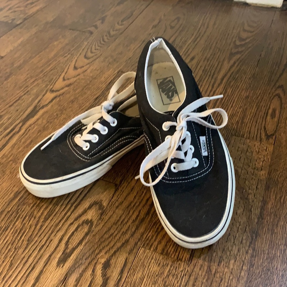 Vans Era Men’s 6, Women’s 7.5